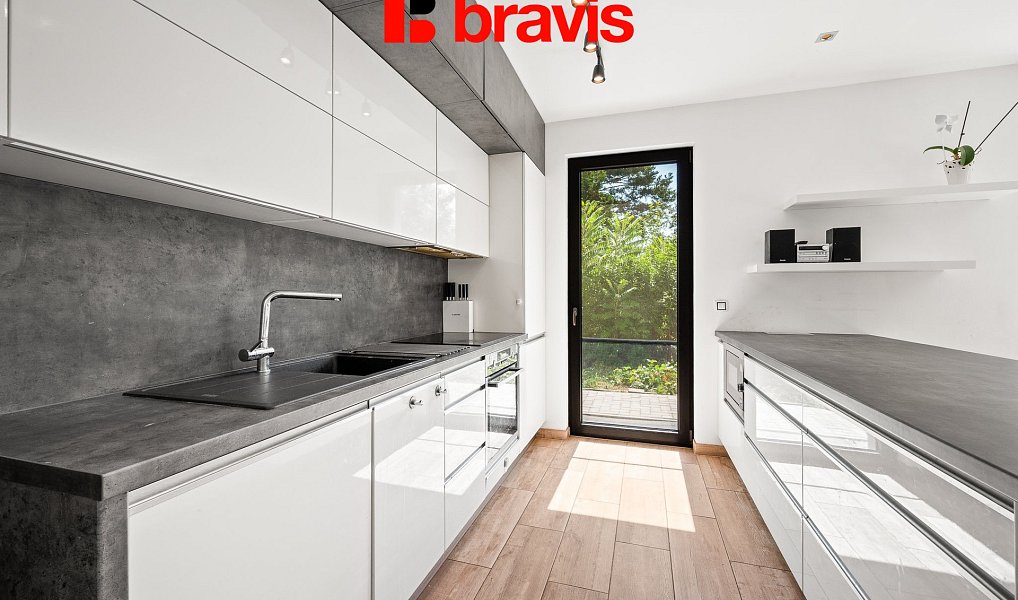 Prodej domu 150 m² s pozemkem 400 m², Brno – náhled fotky 2
