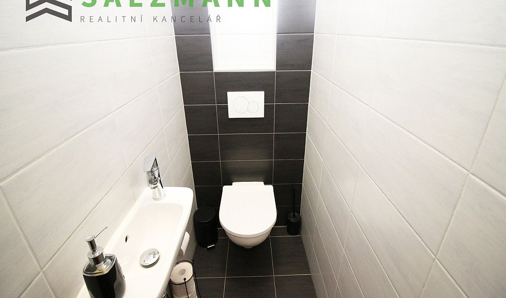 Pronájem bytu 4+kk 82 m², Vochov – náhled fotky 18