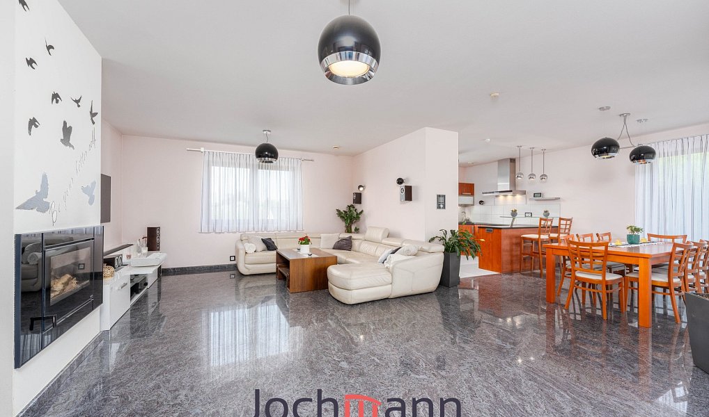 Prodej domu 274 m² s pozemkem 1 138 m², Rudolfov – náhled fotky 3