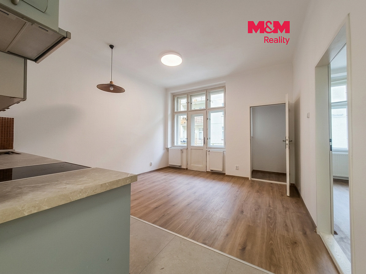 Pronájem bytu 2+kk 48 m² – fotografie 3