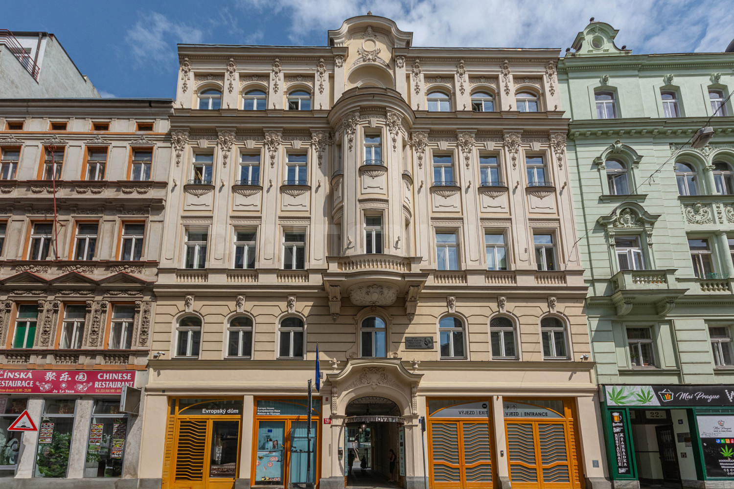 Pronájem kanceláře 369 m² — photo 4