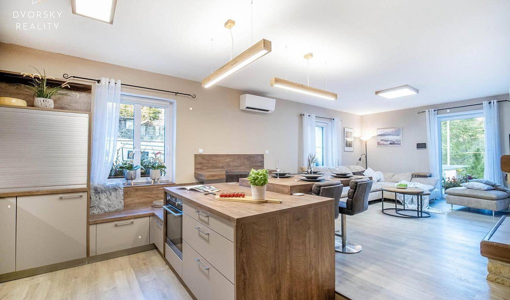 Prodej domu 236 m² s pozemkem 678 m², Mladá Boleslav – náhled fotky 2