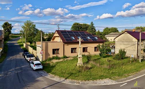 Prodej domu 164 m² s pozemkem 1 457 m², Bouzov - Podolí, okres Olomouc