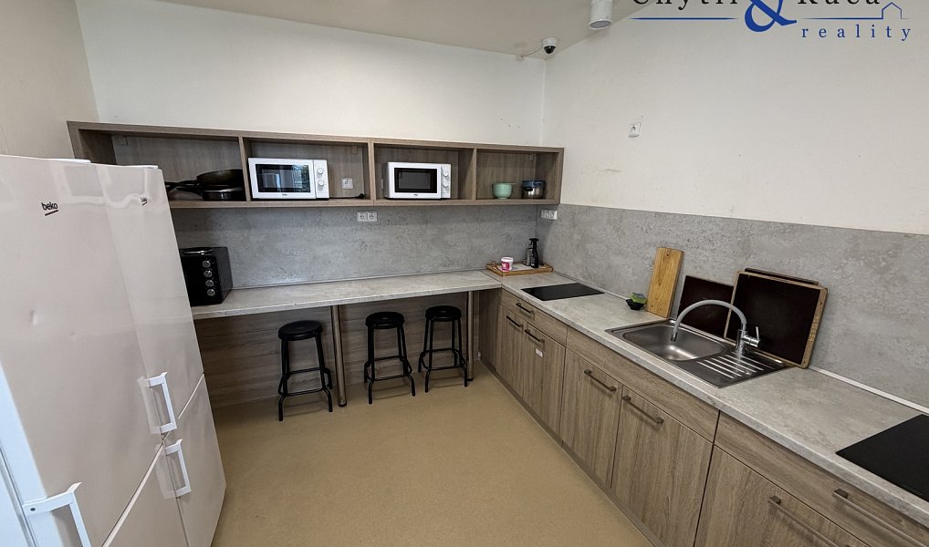 Prodej ubytovacího objektu 3 641 m², Otrokovice – náhled fotky 12