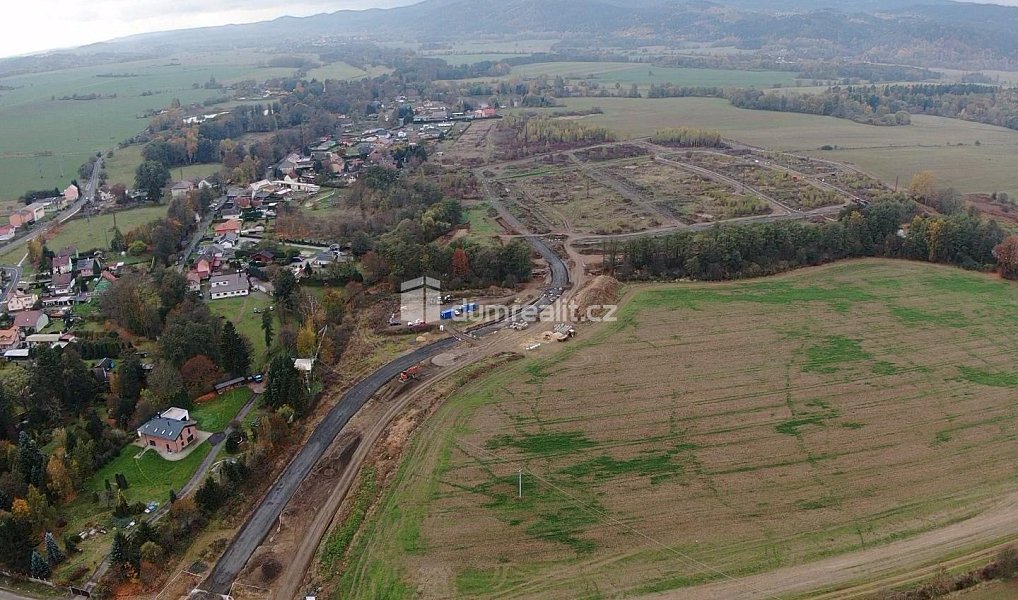 Prodej stavebního pozemku 1 659 m², Ostrov – náhled fotky 17