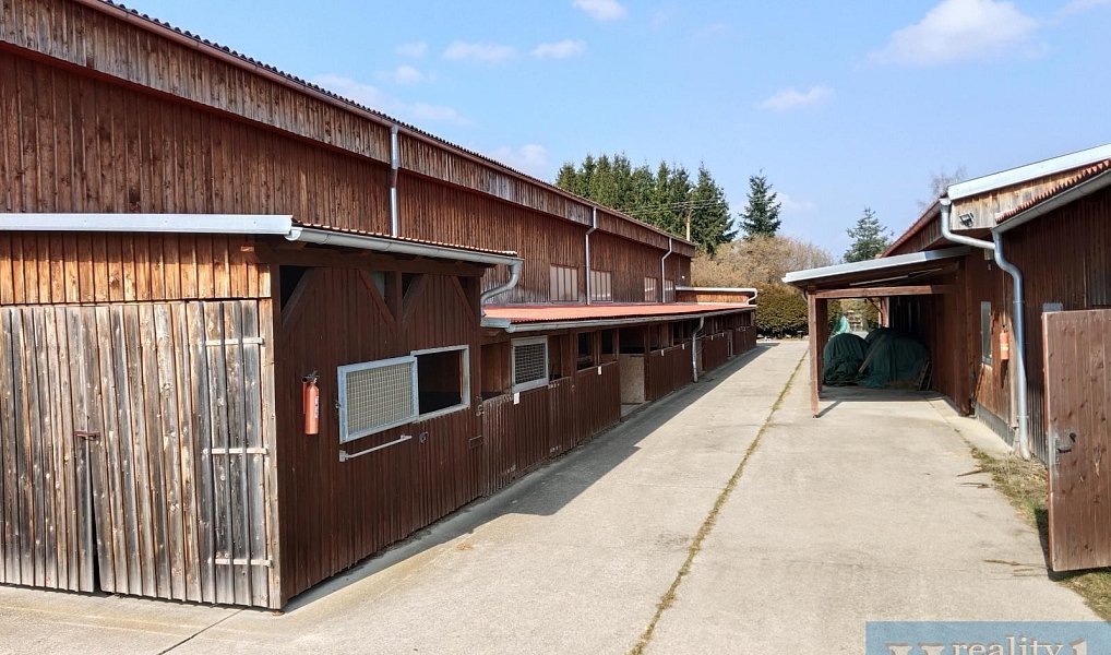 Prodej výrobních prostor 2 149 m², Litohošť – náhled fotky 3