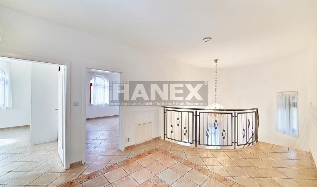 Pronájem domu 243 m² s pozemkem 540 m², Praha – náhled fotky 6