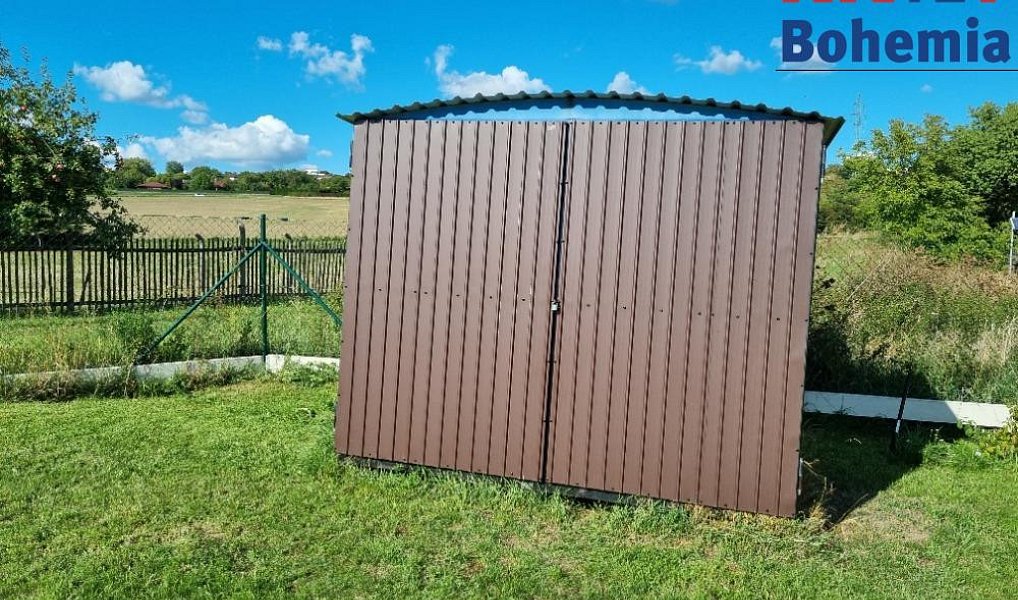 Prodej stavebního pozemku 1 369 m², Dobrovice – náhled fotky 11