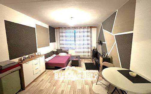 Pronájem bytu 1+kk 29 m², J. Jabůrkové, Otrokovice, okres Zlín