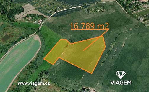 Prodej pole 1 695 m², Praha