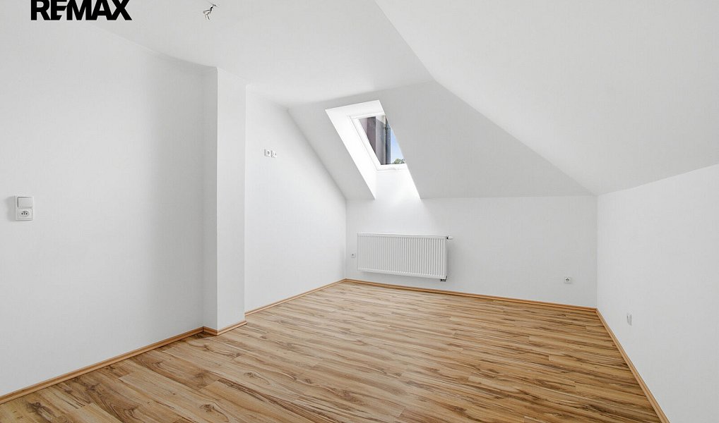 Prodej domu 250 m² s pozemkem 749 m², Kasejovice – náhled fotky 33
