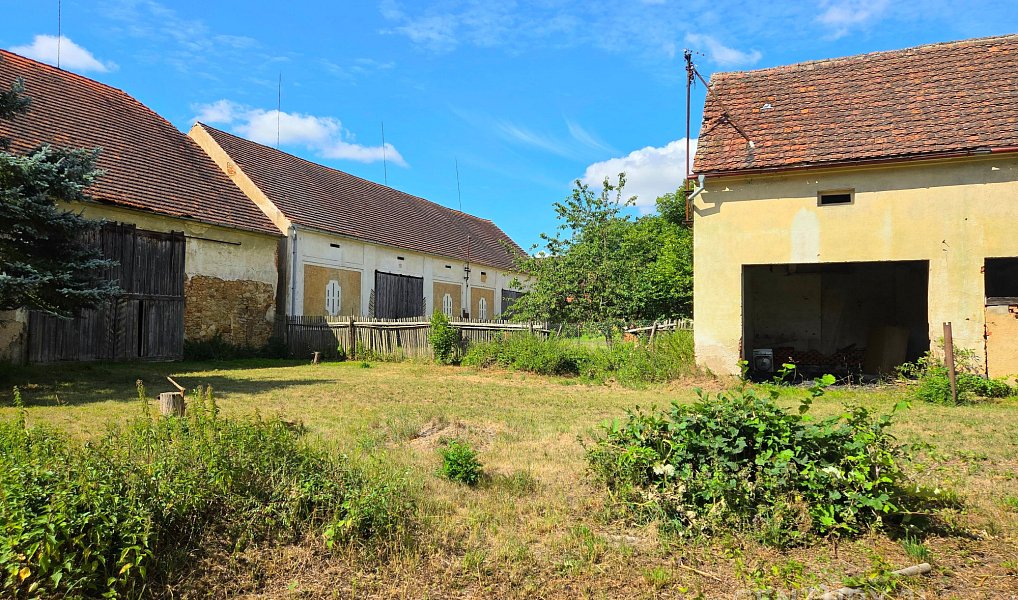 Prodej stavebního pozemku 2 553 m², Líšina – náhled fotky 9