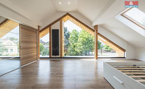 Prodej domu 190 m² s pozemkem 152 m², Žampiónová, Praha 10 - Pitkovice