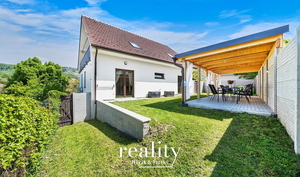 Prodej ubytovacího objektu 205 m², Perná – náhled fotky 26