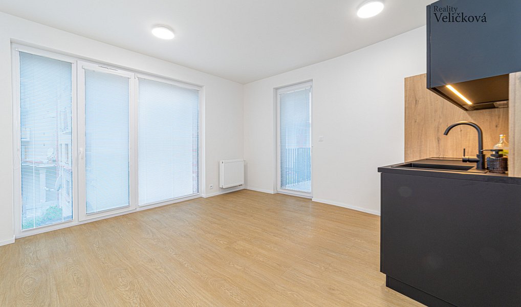 Prodej bytu 1+kk 30 m², Hradec Králové – náhled fotky 6