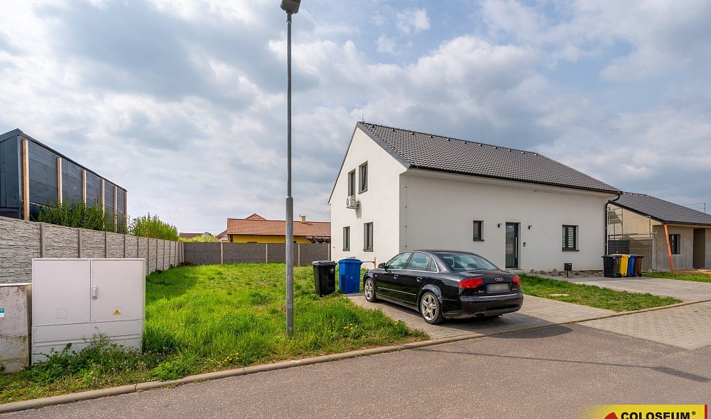 Prodej bytu 3+kk 107 m², Hrádek – náhled fotky 2