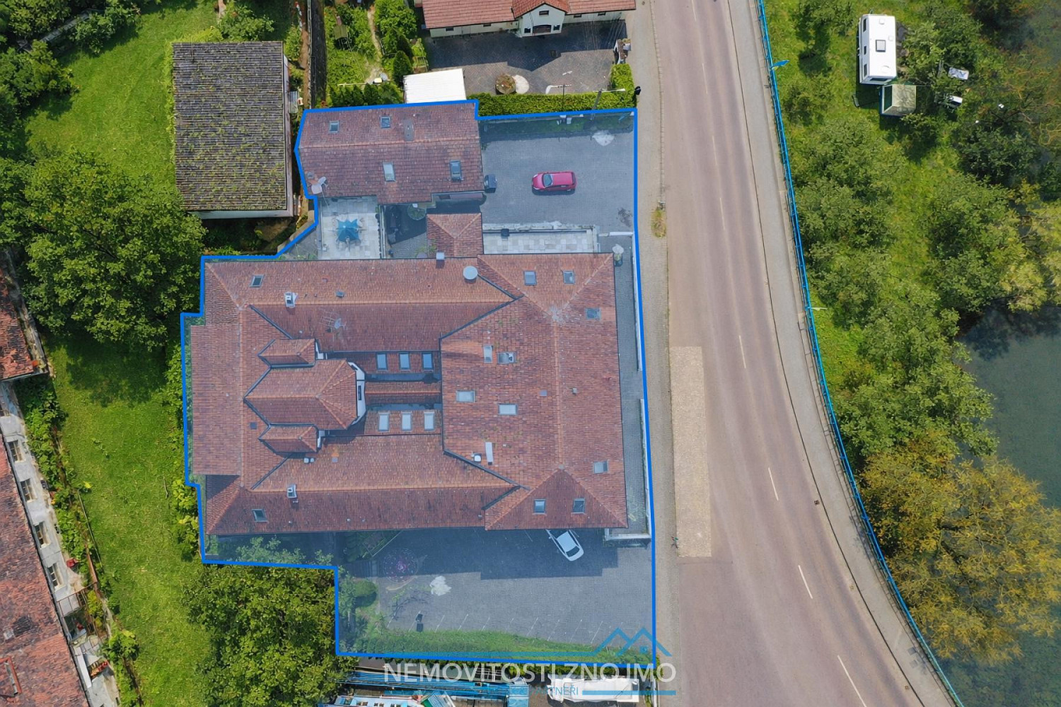 Prodej ubytovacího objektu 911 m² – fotografie 3