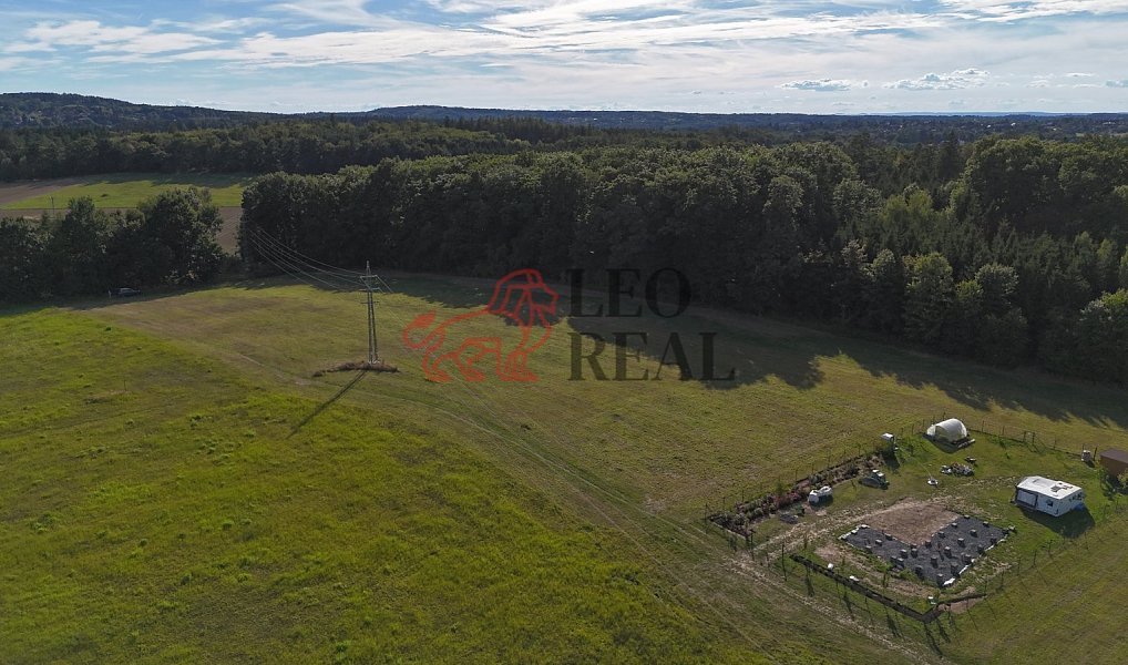 Prodej stavebního pozemku 1 289 m², Velké Popovice – náhled fotky 2