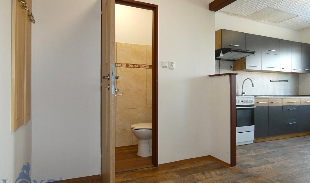 Prodej domu 144 m² s pozemkem 230 m², Karlovy Vary – náhled fotky 12