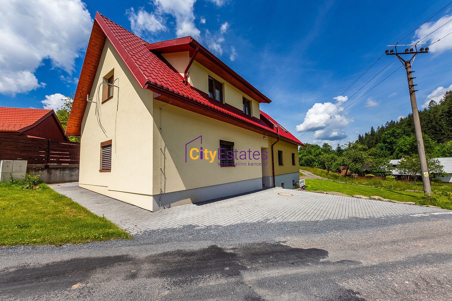 Prodej domu 122 m² s pozemkem 800 m²