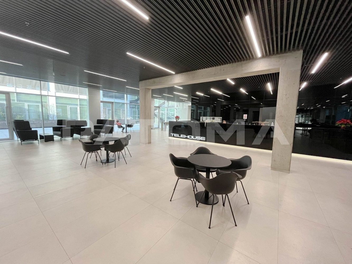 Pronájem kanceláře 620 m² – fotografie 4