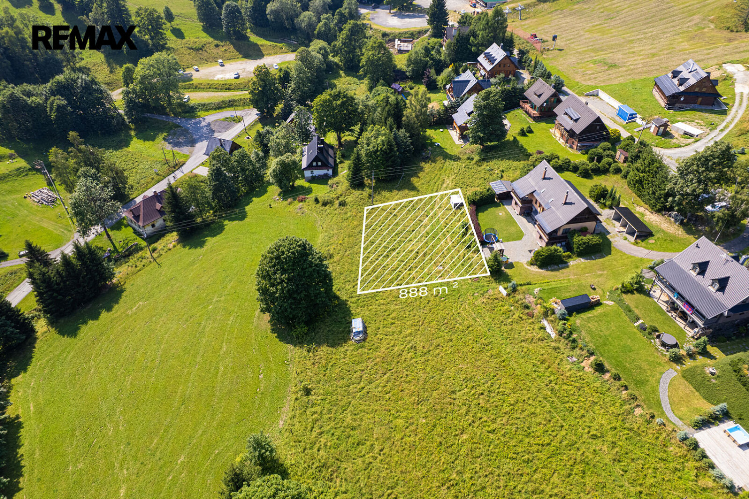 Prodej stavebního pozemku 888 m² – fotografie 3