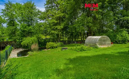 Prodej stavebního pozemku 1 022 m², Zásmuky - Nesměň, okres Kolín