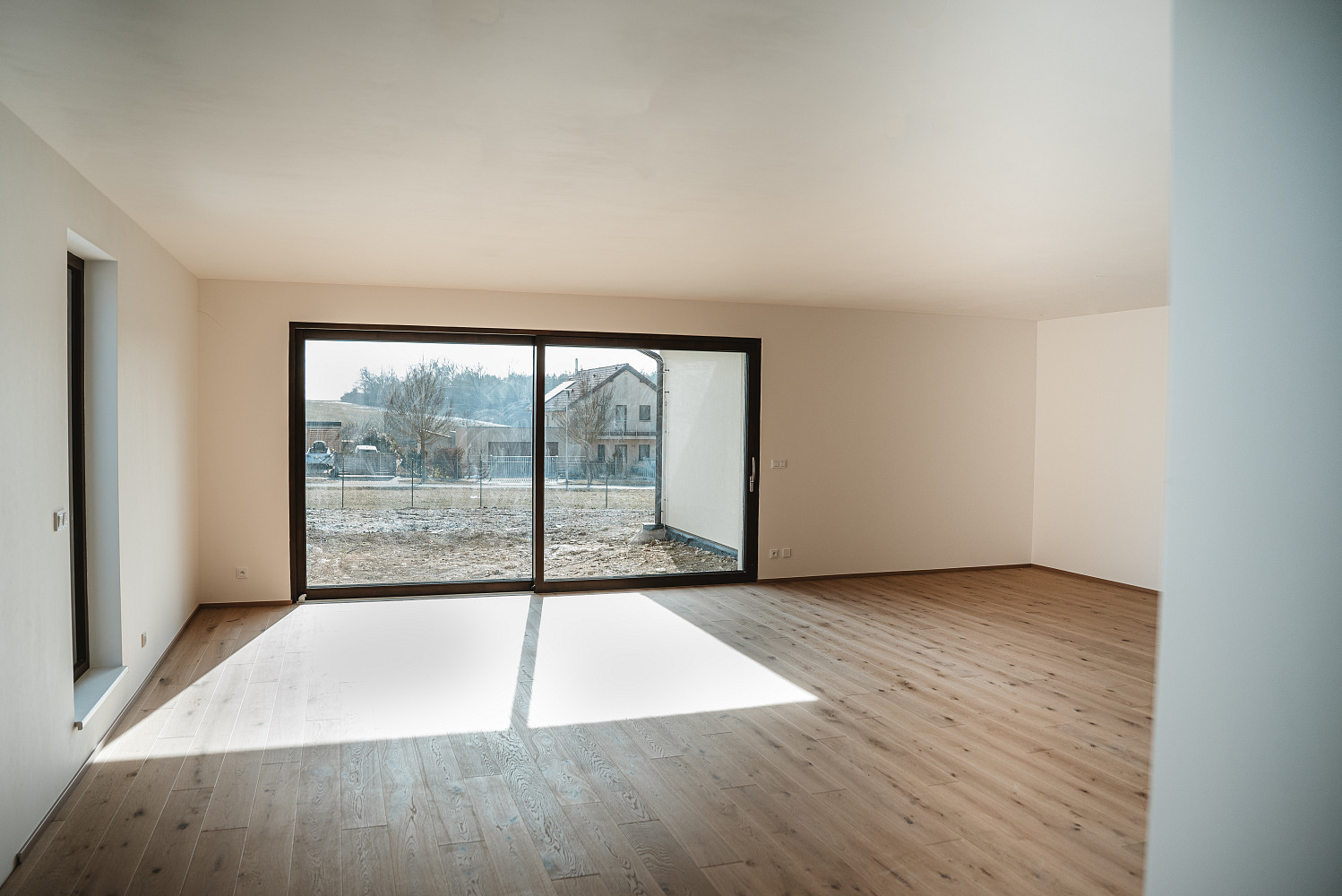 Prodej domu 195 m² s pozemkem 1 192 m² — photo 2