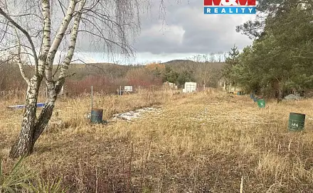 Prodej zahrady 976 m², Louny