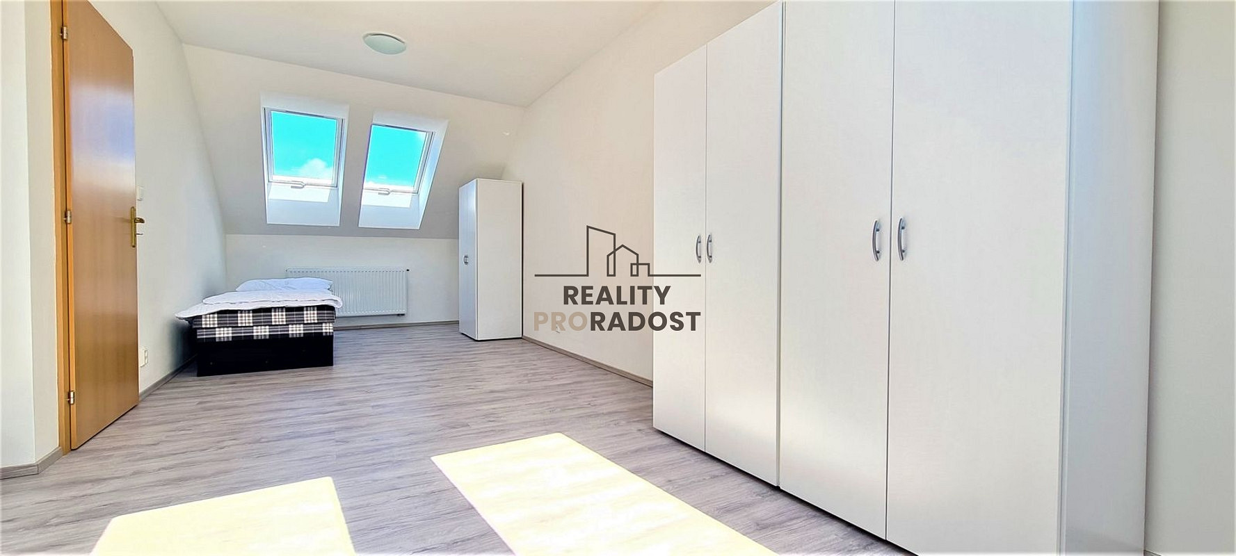 Pronájem domu 148 m² s pozemkem 70 m² — photo 3