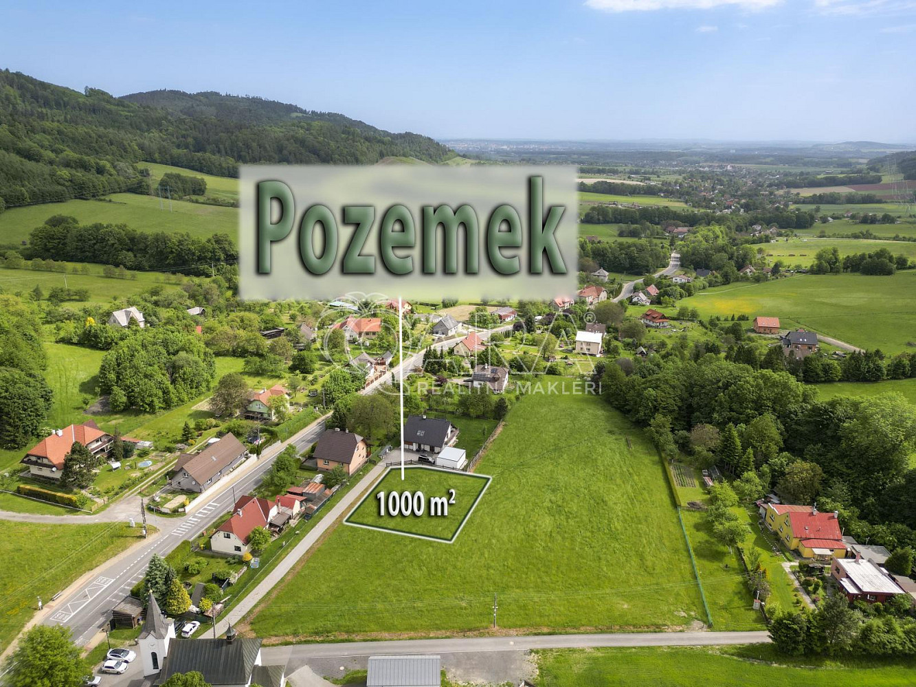Prodej stavebního pozemku 1 000 m² – fotografie 2