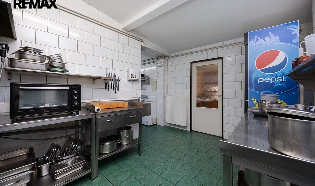 Prodej ubytovacího objektu 435 m², Hřensko – náhled fotky 15