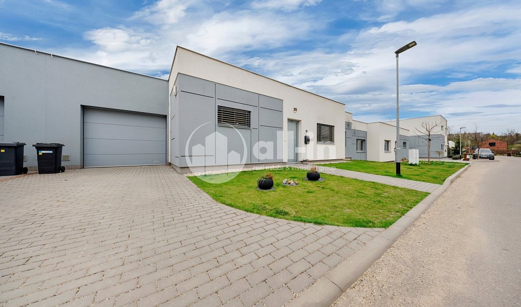 Prodej domu 145 m² s pozemkem 418 m², Vyškov – náhled fotky 24