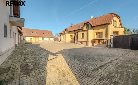 Prodej domu 1 145 m² s pozemkem 5 268 m², Petříkov - Radimovice, okres Praha-východ