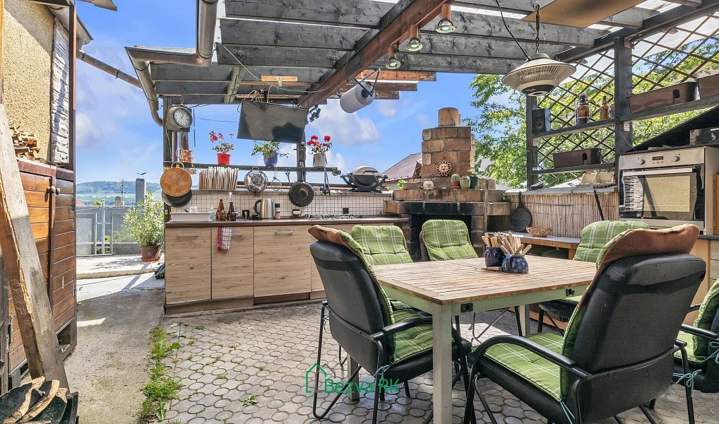 Prodej domu 224 m² s pozemkem 542 m², Beroun – náhled fotky 32