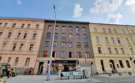 Pronájem kanceláře 375 m²