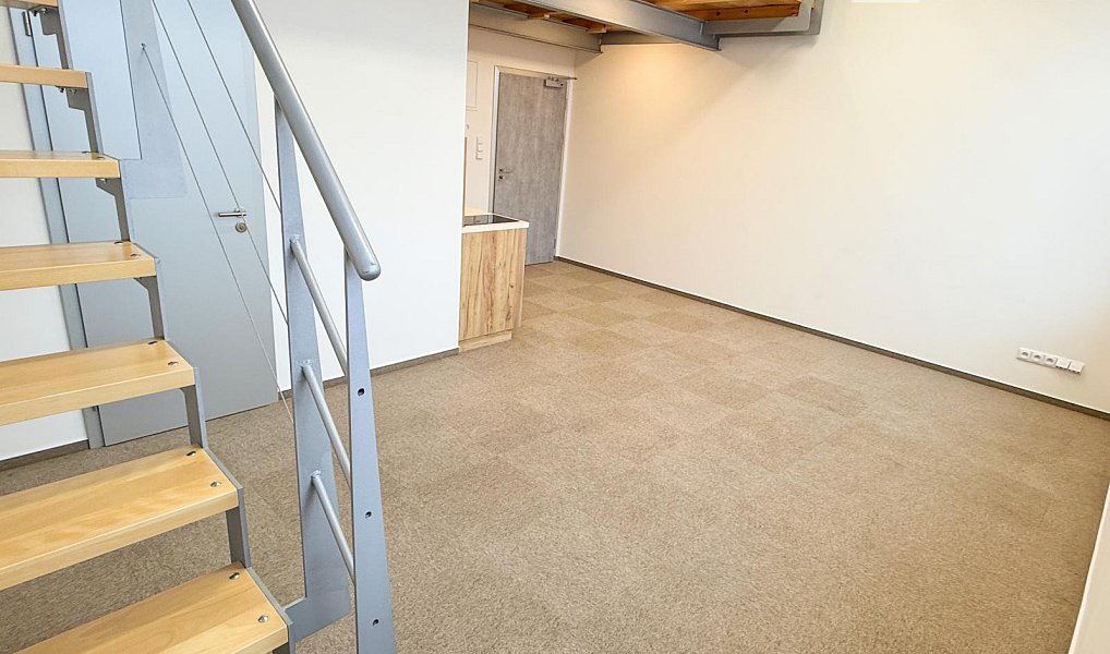 Pronájem kanceláře 46 m², Valašské Meziříčí – náhled fotky 3