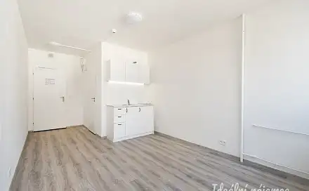 Pronájem bytu 1+kk 24 m², Děčínská, Praha 8 - Střížkov