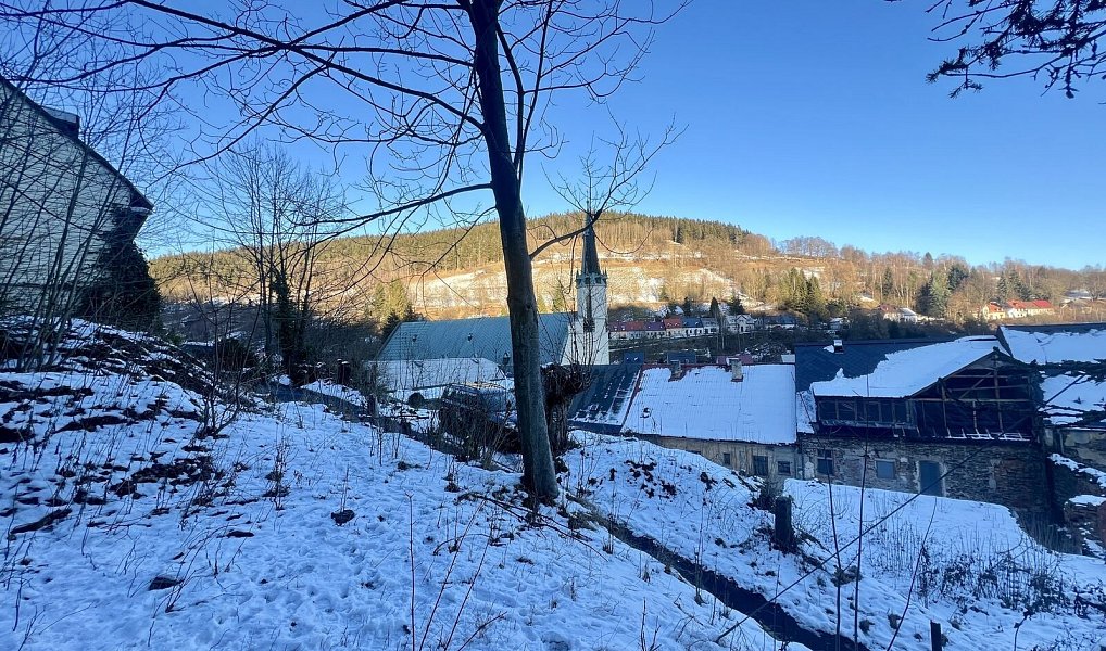 Prodej stavebního pozemku 693 m², Jáchymov – náhled fotky 9