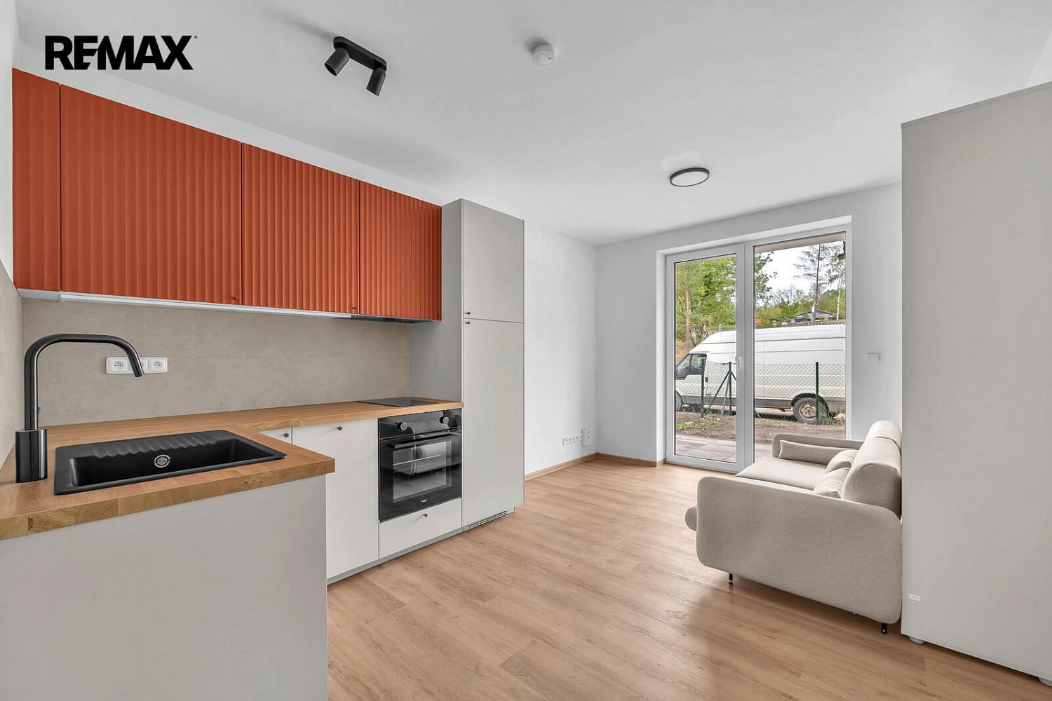 Pronájem bytu 1+kk 24 m² – fotografie 5