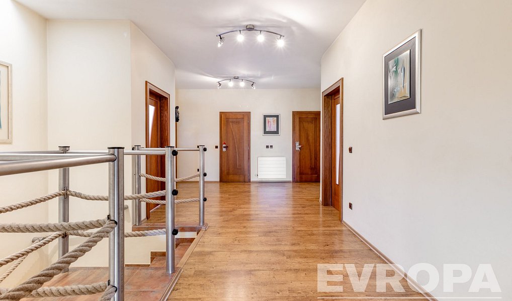 Prodej domu 375 m² s pozemkem 772 m², Nové Město na Moravě – náhled fotky 22
