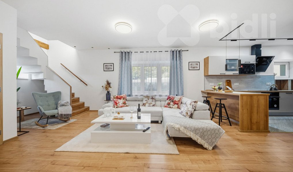 Prodej domu 210 m² s pozemkem 835 m², Jeníkovice – náhled fotky 8