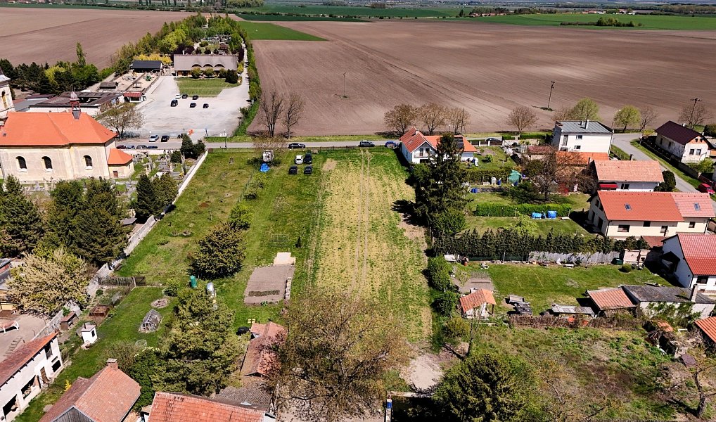 Prodej stavebního pozemku 2 030 m², Chleby – náhled fotky 16