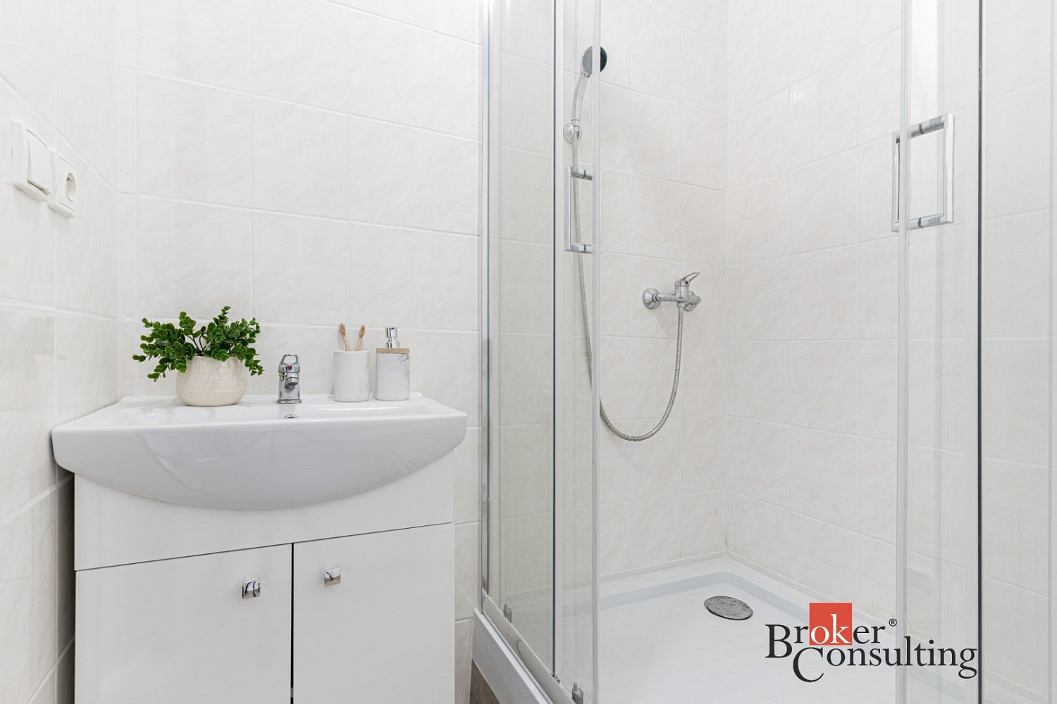 Pronájem bytu 3+kk 68 m² – fotografie 5