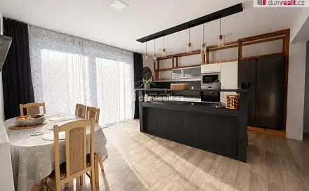Prodej domu 380 m² s pozemkem 859 m², Chabařovice - Roudníky, okres Ústí nad Labem