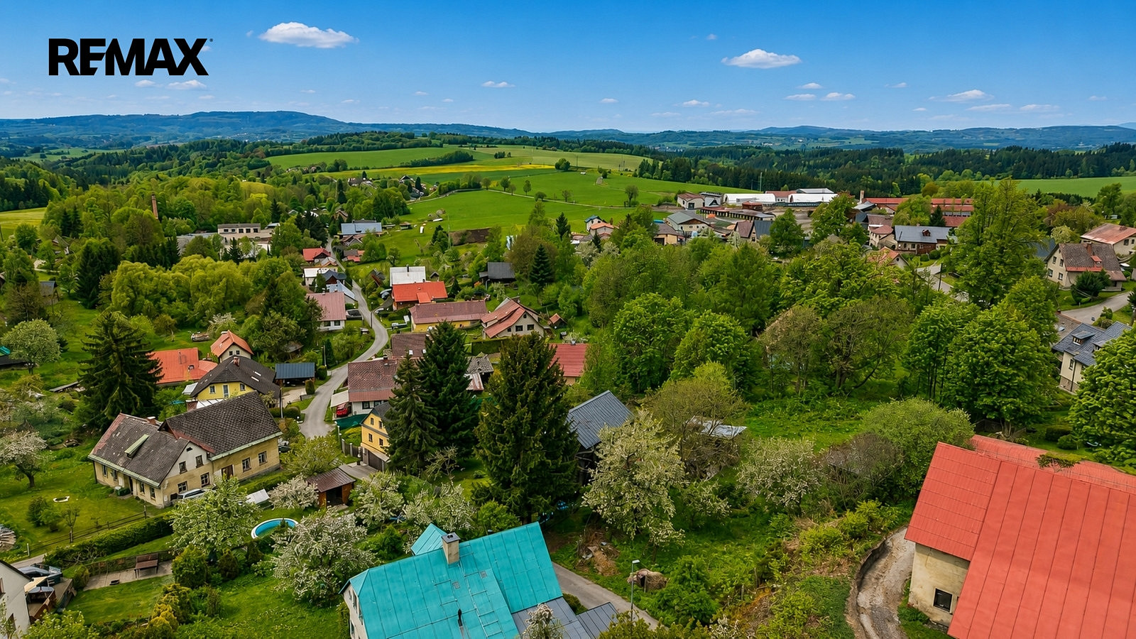 Prodej stavebního pozemku 764 m² – fotografie 2