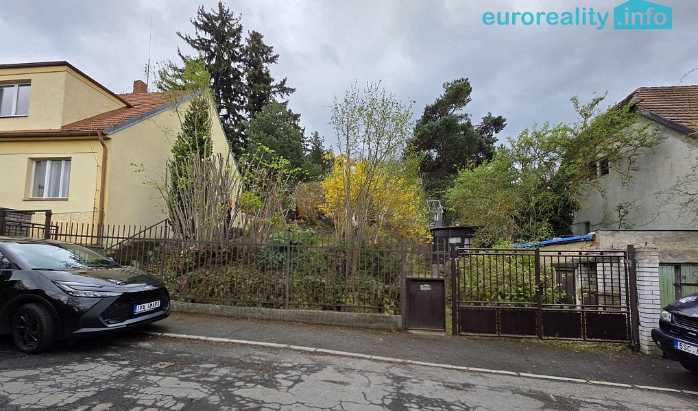 Prodej stavebního pozemku 713 m², Praha – náhled fotky 3