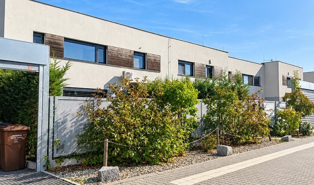 Prodej domu 124 m² s pozemkem 354 m², Rudná – náhled fotky 2