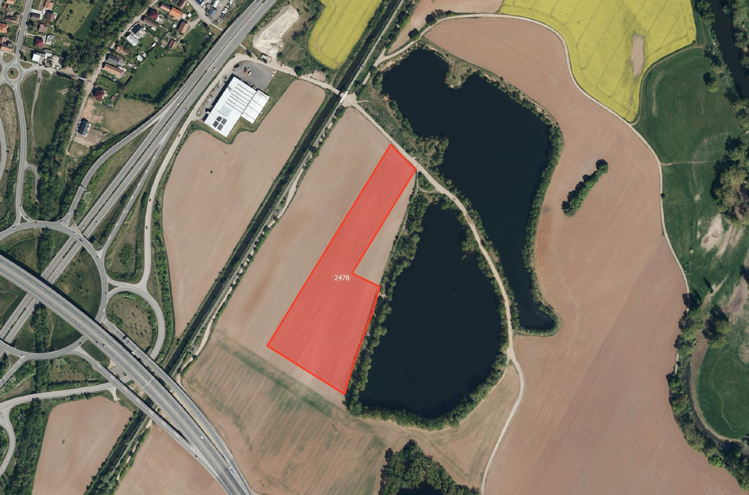 Prodej pole 31 819 m²