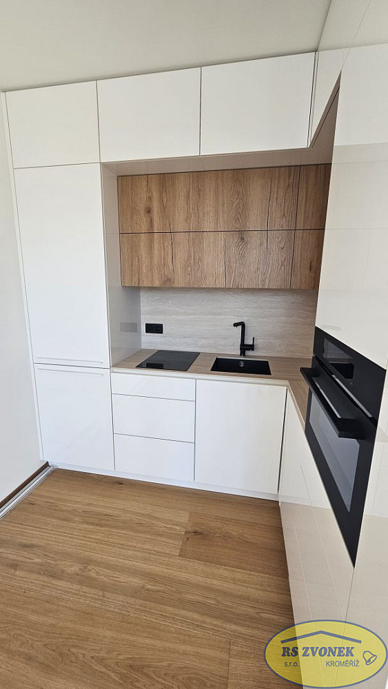 Pronájem bytu 1+kk 41 m² — photo 4